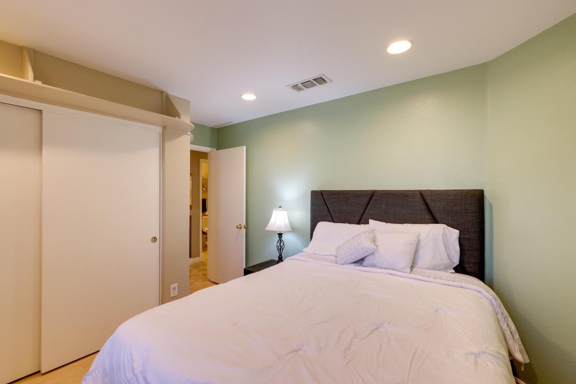 Family-friendly Glendale With Private Yard * Phoenix